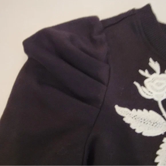 NWOT Janie and Jack Black Sweatshirt Top w/White Applique Flowers Size 12-18 M - Picture 3 of 4